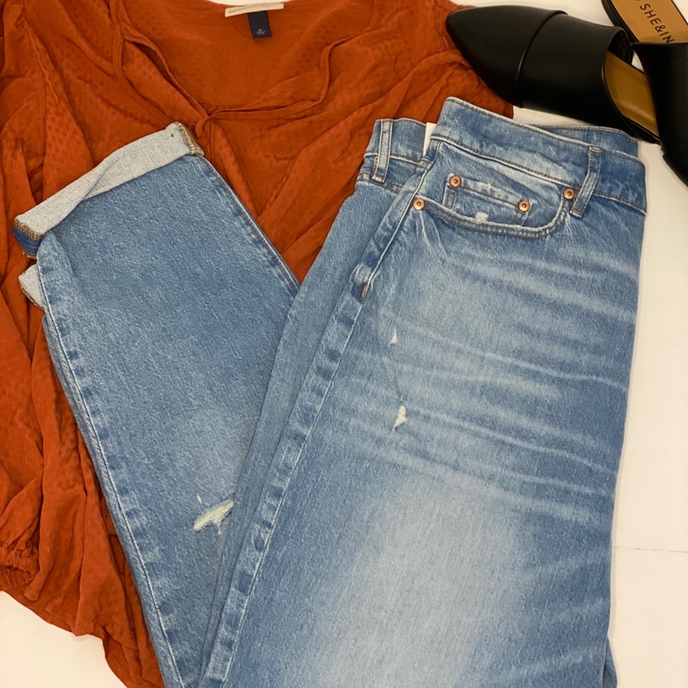 Women’s High Waisted Boyfriend Jean size 10